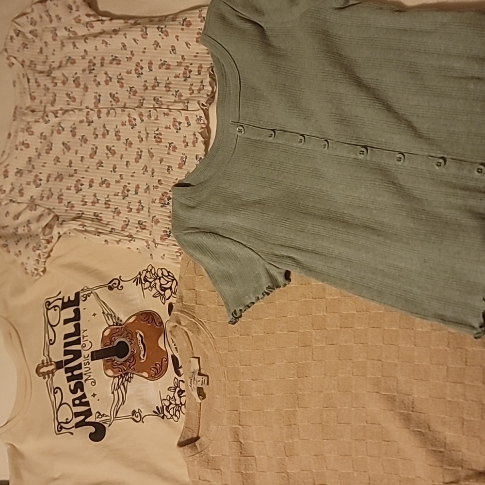 Girls' shirts